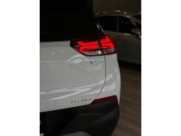 CHEVROLET - TRACKER - 2022/2023 - Branca - R$ 122.900,00