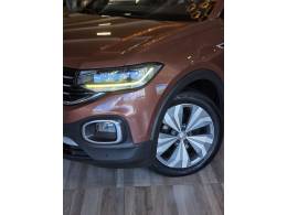 VOLKSWAGEN - T-CROSS - 2019/2020 - Laranja - R$ 115.900,00