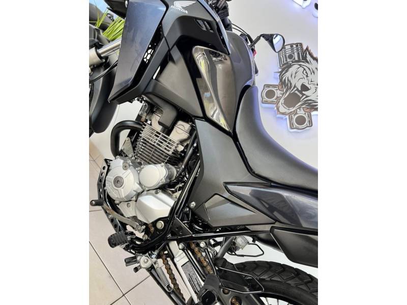 HONDA - XRE 300 - 2022/2023 - Cinza - R$ 31.900,00