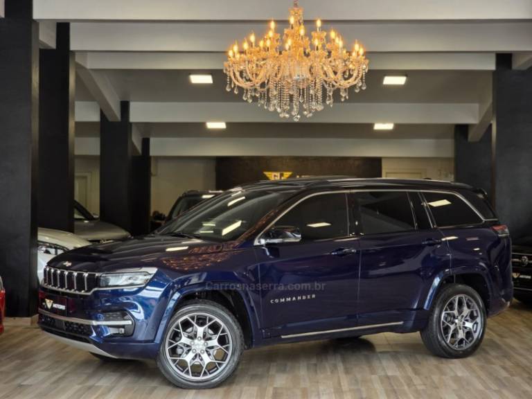 JEEP - COMMANDER - 2023/2023 - Azul - R$ 198.900,00