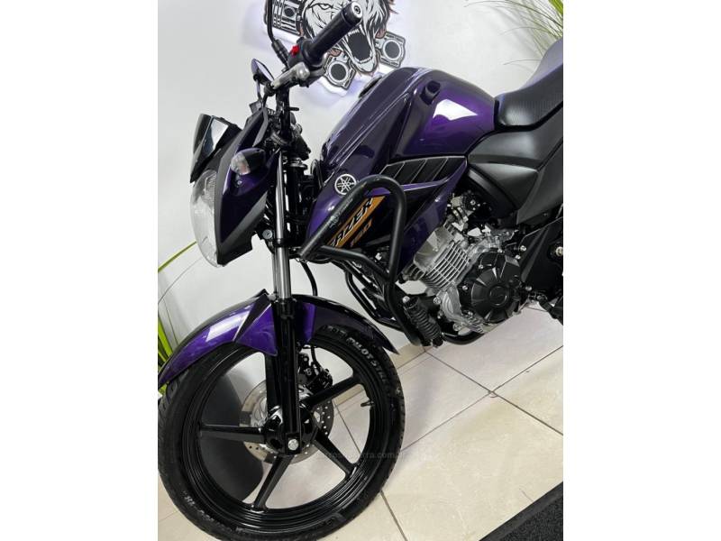 YAMAHA - FAZER - 2024/2024 - Roxa - R$ 18.900,00