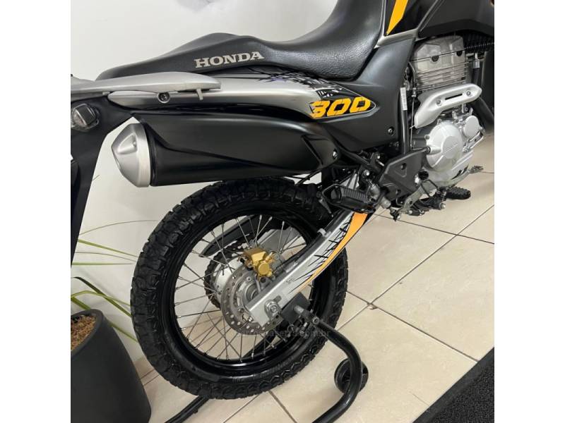 HONDA - XRE 300 - 2017/2017 - Cinza - R$ 24.900,00