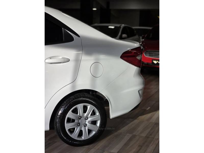FORD - KA - 2018/2019 - Branca - R$ 48.900,00