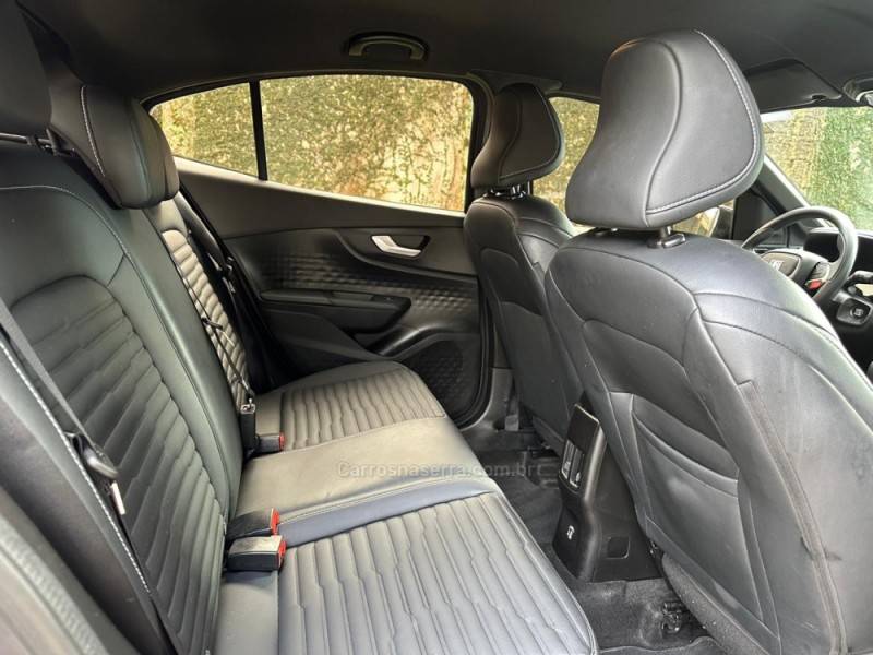 FIAT - FASTBACK - 2023/2023 - Cinza - R$ 117.900,00