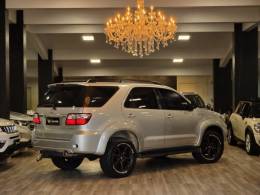 TOYOTA - HILUX SW4 - 2008/2009 - Prata - R$ 119.900,00