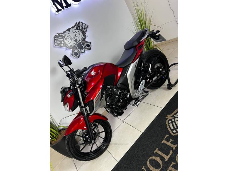 YAMAHA - FAZER - 2019/2020 - Vermelha - R$ 20.900,00