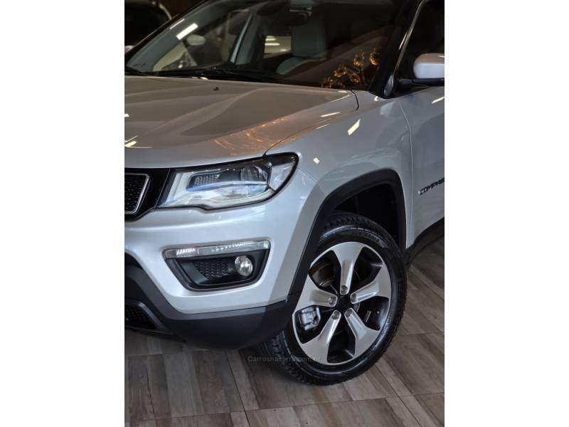 JEEP - COMPASS - 2017/2018 - Prata - R$ 112.900,00