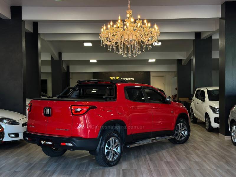 FIAT - TORO - 2019/2020 - Vermelha - R$ 108.900,00