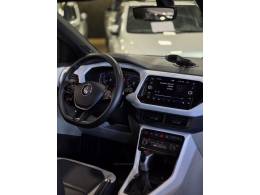 VOLKSWAGEN - T-CROSS - 2019/2020 - Laranja - R$ 115.900,00