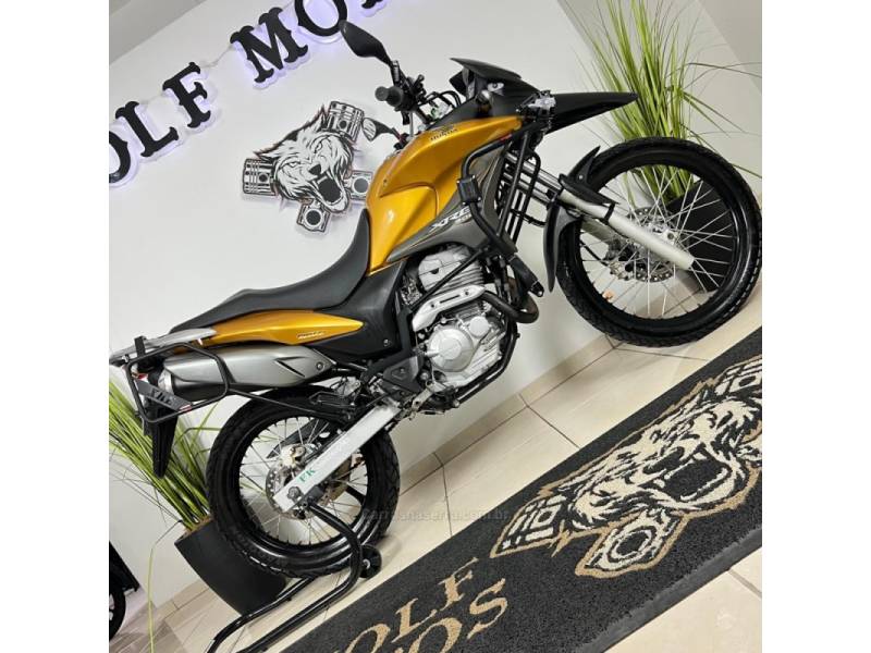 HONDA - XRE 300 - 2011/2011 - Amarela - R$ 18.900,00