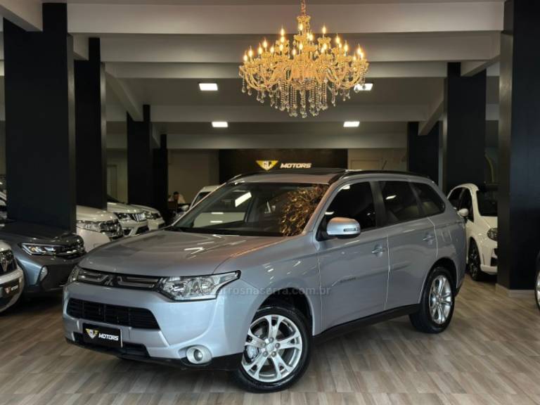 MITSUBISHI - OUTLANDER - 2014/2014 - Prata - R$ 74.900,00
