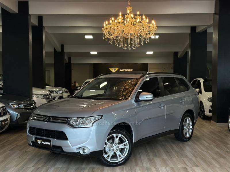MITSUBISHI - OUTLANDER - 2014/2014 - Prata - R$ 74.900,00