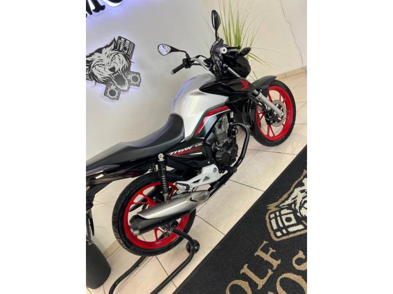 HONDA - CG 160 - 2022/2023 - Prata - R$ 19.900,00
