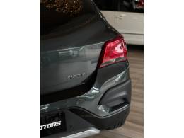 CHEVROLET - ONIX - 2018/2019 - Cinza - R$ 79.900,00