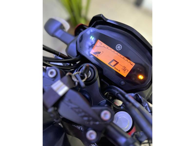 YAMAHA - FAZER - 2022/2022 - Vermelha - R$ 22.900,00