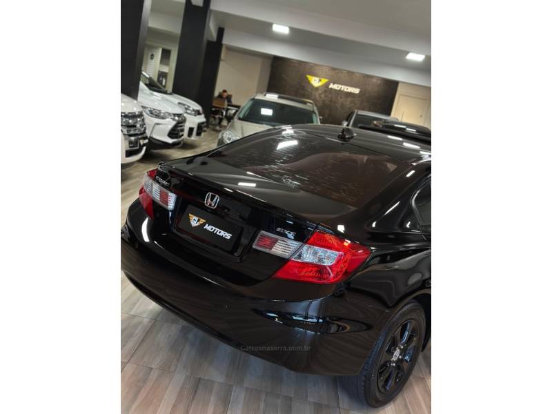 HONDA - CIVIC - 2012/2013 - Preta - R$ 80.900,00