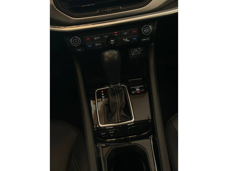 JEEP - COMPASS - 2022/2023 - Preta - R$ 136.900,00