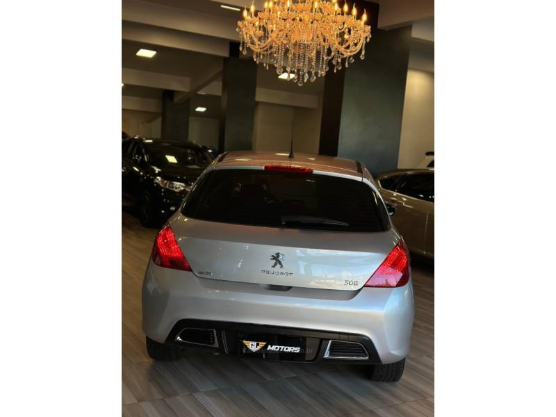 PEUGEOT - 308 - 2013/2014 - Prata - R$ 43.900,00
