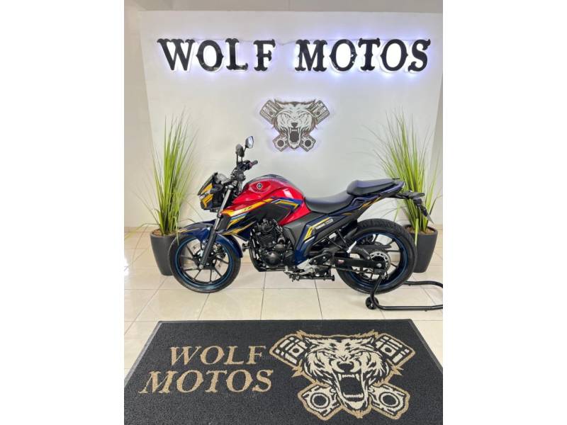 YAMAHA - FAZER - 2023/2023 - Vermelha - R$ 23.900,00