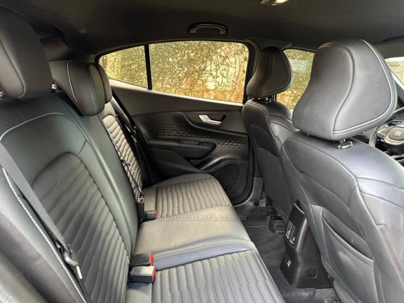 FIAT - FASTBACK - 2023/2023 - Cinza - R$ 117.900,00