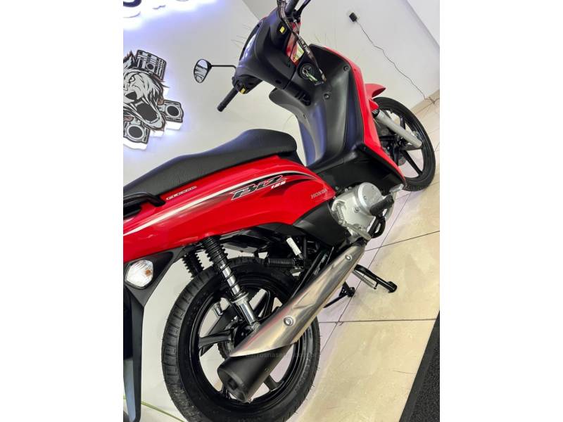 HONDA - BIZ 125 - 2016/2016 - Vermelha - R$ 12.900,00