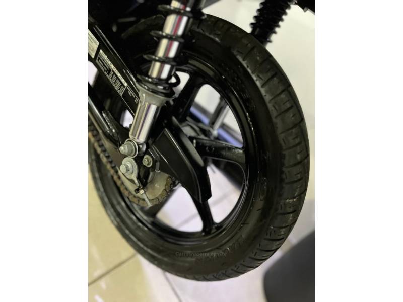 HONDA - BIZ 125 - 2014/2014 - Branca - R$ 12.900,00