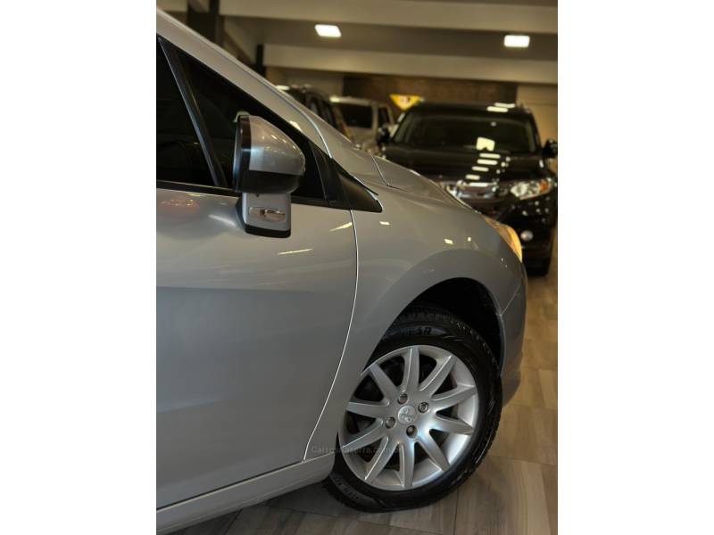 PEUGEOT - 308 - 2013/2014 - Prata - R$ 43.900,00