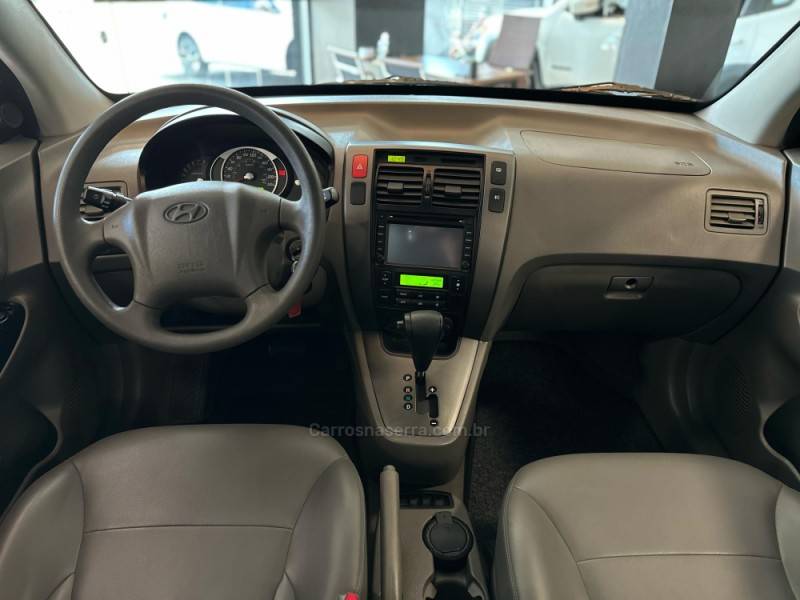 HYUNDAI - TUCSON - 2016/2017 - Prata - R$ 69.900,00