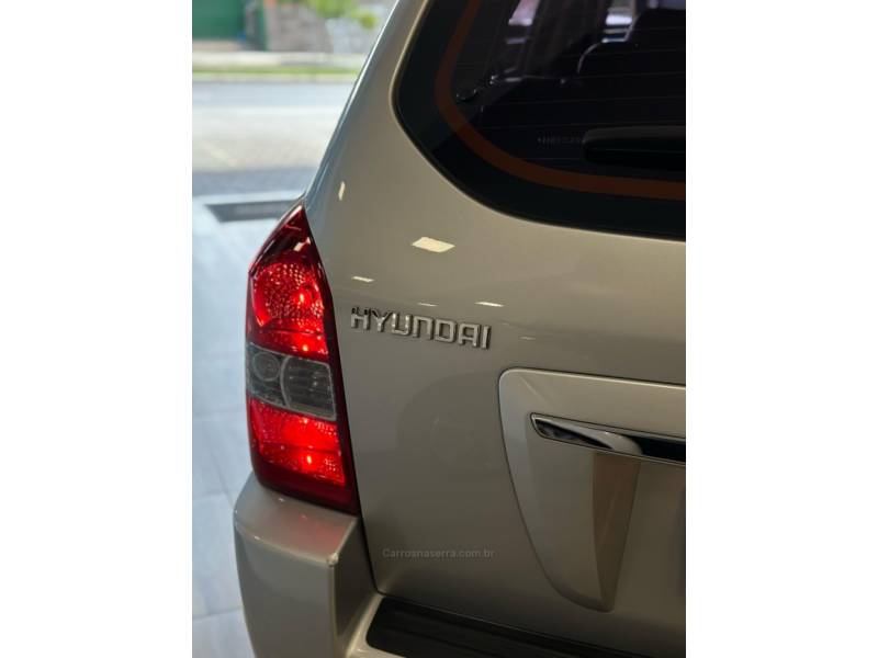 HYUNDAI - TUCSON - 2016/2017 - Prata - R$ 69.900,00