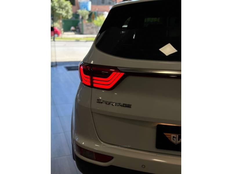 KIA MOTORS - SPORTAGE - 2017/2018 - Branca - R$ 117.900,00