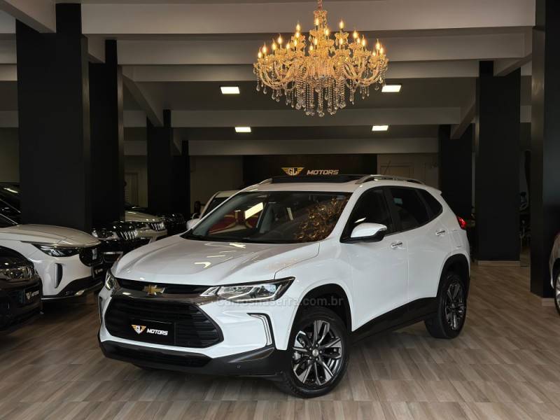 CHEVROLET - TRACKER - 2022/2023 - Branca - R$ 122.900,00